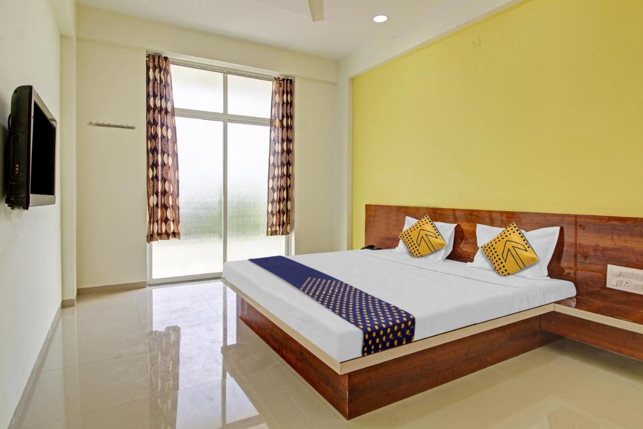Oyo Hotel Hidden Palace Pune Exterior foto
