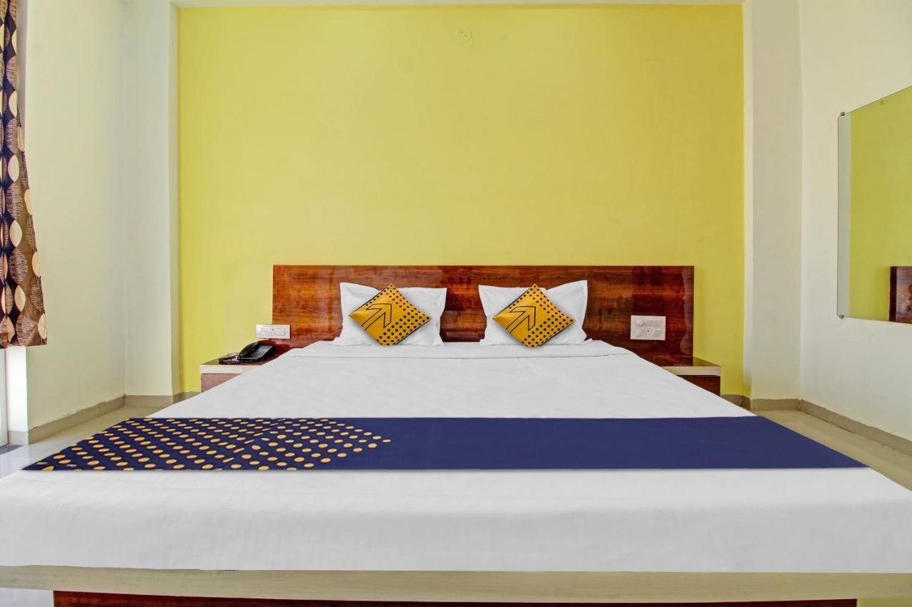 Oyo Hotel Hidden Palace Pune Exterior foto